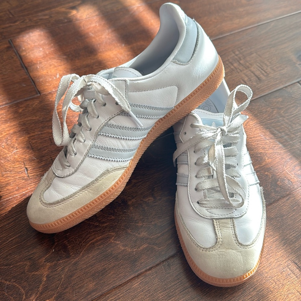 Adidas Originals Samba Sneakers with Halo Blue Stripes, Women’s 7.5.